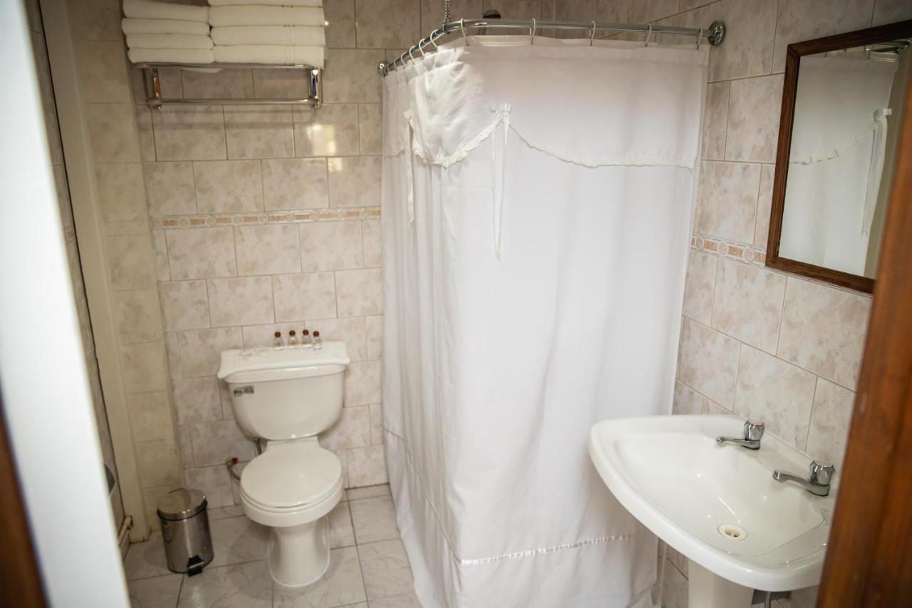 3 Pasos Hotel 3*